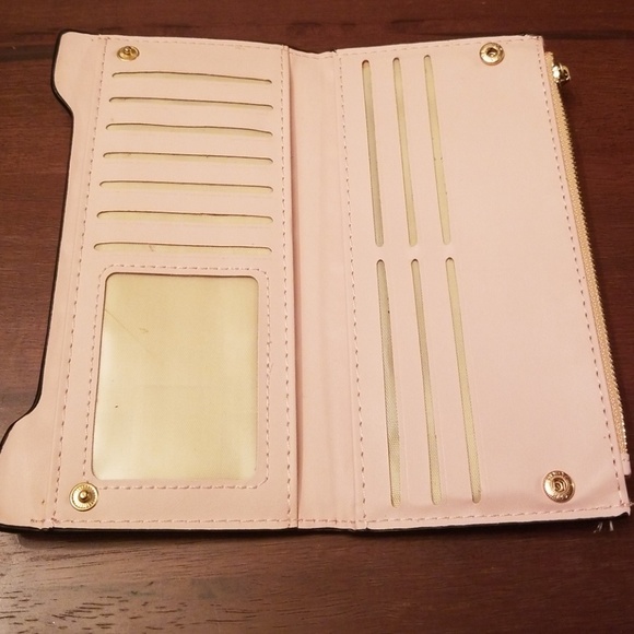 Wallet - Picture 2 of 5